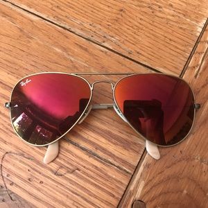 RAY-BAN AVIATORS - Red Mirror Lense